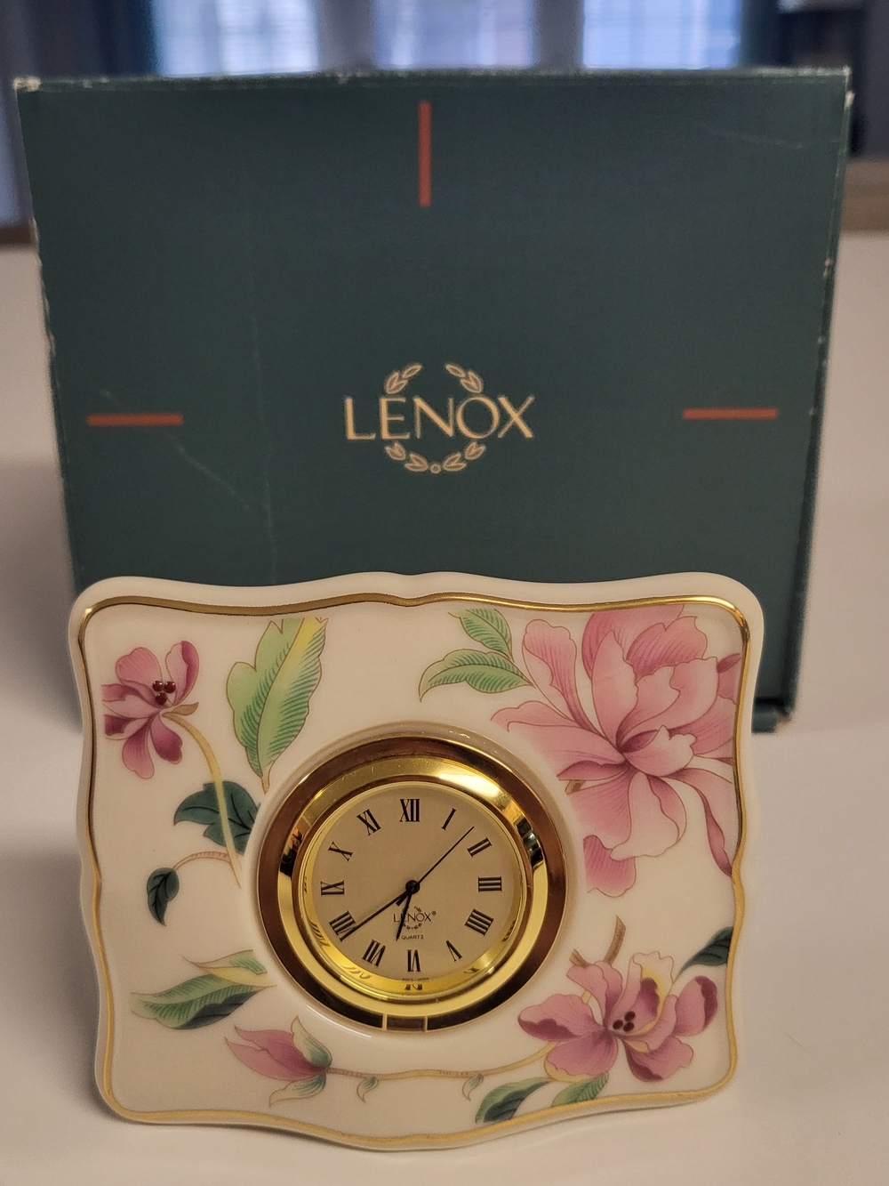 GREAT MOTHER'S DAY GIFT!!! New With Box Lenox Barrington Cream Floral Clock